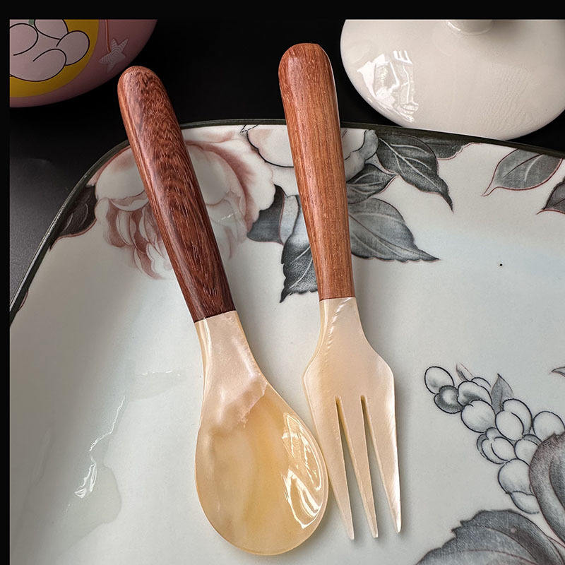 ชุดเซ็ตสองชิ้นสีน้ำตาล