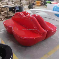Canapé de loisirs en fibre de verre YUWEI en forme de lèvre pour espaces extérieurs, gymnases, hôpitaux, centres commerciaux et salons – Mobilier commercial moderne pour salles d'attente
