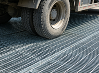 Grille en acier galvanisé durable anti-corrosion pour plateforme extérieure et drainage routier