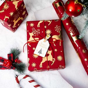 Papier d'emballage de Noël en kraft rouge avec motif de renne en feuille d'or rose 3D, papier d'emballage cadeau pour emballages de Noël - Product Image 1