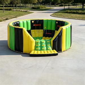 Jeu d'obstacles gonflable commercial Wipeout Sweeper Meltdown pour location événementielle - Product Image 5