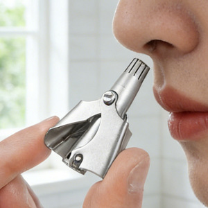 Tondeuse manuelle pour poils du nez pour hommes, ciseaux de sécurité pour le nettoyage des narines, tondeuse à poils du nez en acier inoxydable à petite pointe ronde - Product Image 2