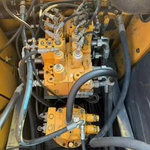 Excavateur sur pneus Hyundai 150W-7 d'occasion de 6 à 21 tonnes, original, d'occasion, avec composants centraux, roulement de pompe à engrenages pour moteur - Product Image 5