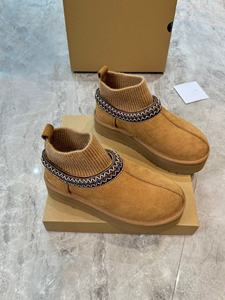 Modèles populaires de notre marque - bottes de neige pour femmes, design classique. Ils sont chauds, imperméables et luxueux. - Product Image 3