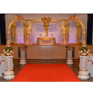 Glorioso Mandap de Boda con Colmillos de Elefante, Nuevo Diseño de Pilar de Tronco de FRP, Mandap NZ Royal Wedding con Colmillos Tallados en Oro, Mandap UK - Product Image 1