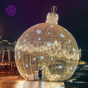 ซุ้มประตูไฟคริสต์มาส 3 มิติ พร้อมลูกบอล LED หลายชั้นสำหรับตกแต่งทางเดินในเทศกาล - Product Image 6