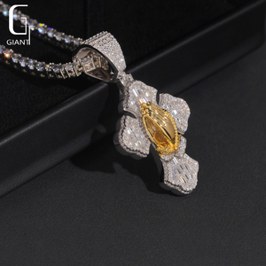 Ciondolo a Croce in Moissanite Preying Palms, Gioielli Hip Hop VVS, Accessori da Uomo Personalizzabili, Collane con Ciondolo in Argento Sterling 925 - Product Image 3