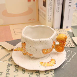 Mug à café, thé ou eau en céramique peint et modelé à la main, style japonais - Product Image 2