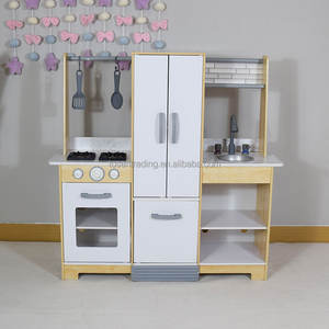 Cuisine en bois réaliste pour enfants avec four, brûleurs, accessoires de cuisine, évier et robinet - Product Image 1