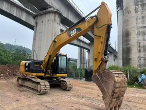 รถขุดตีนตะขาบ CAT 320D2 มือสองคุณภาพสูงจากญี่ปุ่นแท้ ยี่ห้อ Caterpillar น้ำหนัก 20 ตัน รุ่น CAT320D ใช้ในงานขุดดิน - Product Image 2