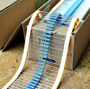 Résistance à film métallique Lorida faible MOQ 1/4W 1/2W 1/8W 1W 2W 3W 1.3 13 130 1.3K 13K <span class=keywords><strong>130K</strong></span> 1.3M Ohm - Product Image 3