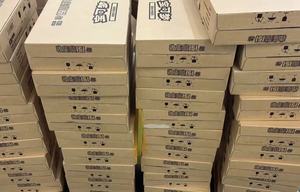 Version française Carte <span class=keywords><strong>Pokémon</strong></span> 151 Surprise avec classeur <span class=keywords><strong>Pokémon</strong></span> et boîte d'origine pour les collectionneurs européens de TCG - Product Image 6