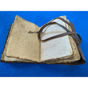 Nuevo cuaderno de cuero impreso de alta gama, encuadernado, con cubierta de cuero única, logotipo personalizado, papel ecológico y cierre con llavero. - Product Image 2