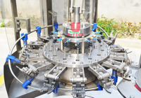 Ligne de production automatique de machine d'embouteillage de remplissage de bouteilles PET de 330ml 500ml de boissons gazeuses de cola et de soda Machine de fabrication CSD