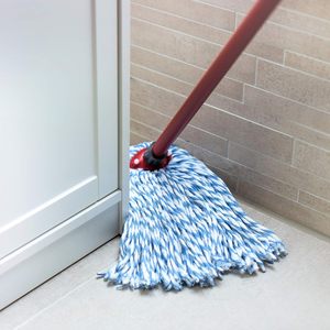 Mopa de Limpieza de Pisos de Alta Durabilidad con Mango de Madera y Hilo de Algodón, Precio Económico, Venta al Por Mayor - Product Image 2