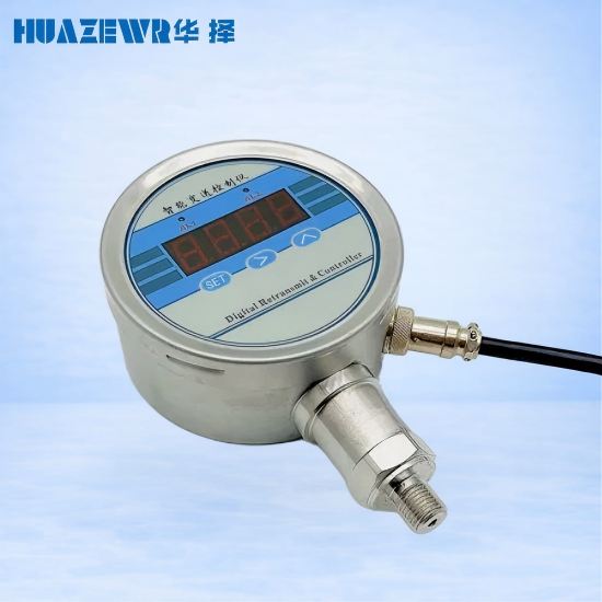 Compact Digital Pressure Switch Adjustable Set Point 4-20mA Output IP65 Rated 0.5% Accuracy Industrial Pressure Controller for