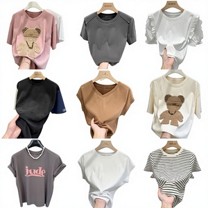 เสื้อยืดคอกลมคอวี แขนสั้น ผู้หญิง ของใหม่ ขายส่ง ฤดูร้อน ผ้าเนื้อดี สไตล์ลำลอง จัดส่งแบบสุ่ม - Product Image 1