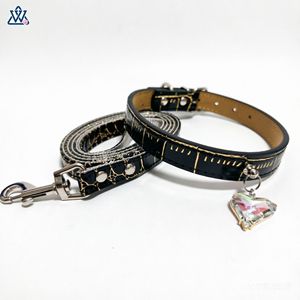 Collier pour chien Wangwuwu noir et or, réglable, en cuir PU, avec pendentif cœur en cristal, pour petites races, style élégant - Product Image 3