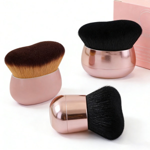 <span class=keywords><strong>Brocha</strong></span> de Maquillaje <span class=keywords><strong>Kabuki</strong></span> con Cuerpo de Amortiguación Líquida en Forma de Domo Grande, Mango de Agarre Denso, Utilizada con <span class=keywords><strong>Brocha</strong></span> de Afeitar <span class=keywords><strong>para</strong></span> Aplicación - Product Image 4