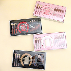 Juego de 15 <span class=keywords><strong>Brochas</strong></span> de Maquillaje con Pedrería Glitz and Glam, Estilo Profesional, <span class=keywords><strong>Brochas</strong></span> de Maquillaje de Lujo al por Mayor con Caja de Regalo - Product Image 2