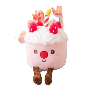 Cuscino di peluche per torta di compleanno Cuscino per torta con sorriso carino animali di pezza divertente morbido cibo peluche fragola - Product Image 1