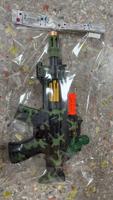 Nouveau design Jouets pour enfants Jouets de sécurité pour l'extérieur Jouets à piles Pistolet M416 avec effet de fumée Pistolet militaire avec lumière et son