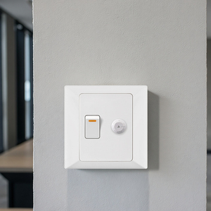 AULMO Kleiner Knopfschalter 1-fach + Lüfterregler Hochfeste Flammhemmende PC-Wandsteckdose - Product Image 2
