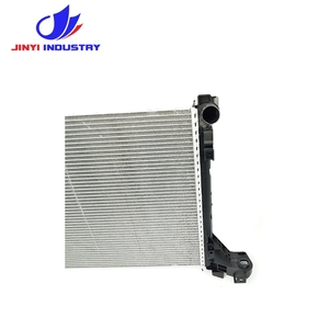 Radiateur adapté pour NISSAN 214108535R 214107695R 214107641R 214106091R 214106091R 2140000Q4K 2140000Q2F 21 41 085 35R - Product Image 4
