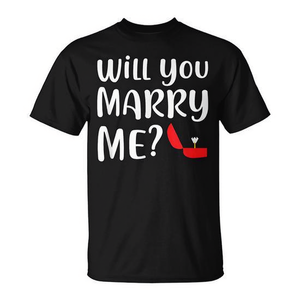 Camiseta con Propuesta de Matrimonio, Negra, Unisex, Cuello Redondo, Manga Corta, Impresión en Serigrafía, Regalo de Boda - Product Image 3