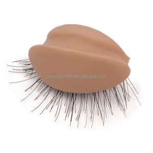 DAMMAN Wimpern-Übungskopf mit Abnehmbarem Auge/Tränenlid aus Silikon für Anfänger Wimpernverlängerungs-Trainingsgerät im Chaotischen Stil - Product Image 5