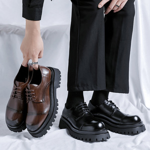 Chaussures derby rétro populaires pour hommes, en cuir. Style haut de gamme avec un look élégant. Chaussures en cuir de style académique britannique. - Product Image 2