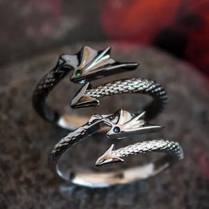 Anillo de Compromiso de Lujo con Incrustaciones de Circonita Cúbica Corte Marquesa para Mujer, Chapado en Oro, Anillo de Moda con Diseño de Protagonista de Animación - Product Image 1