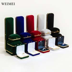 Caja de joyería de terciopelo negro WEIMEI almacenamiento de luz LED para anillos collares pulseras pendientes - Product Image 6