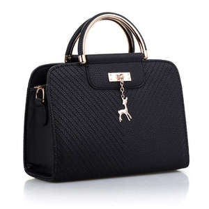 <span class=keywords><strong>Sac</strong></span> à Main de Luxe Personnalisé en Cuir PU 2023, Design <span class=keywords><strong>Sac</strong></span> Fourre-Tout à Bandoulière pour Femmes, <span class=keywords><strong>Sac</strong></span> d'Épaule à Chaîne - Product Image 6