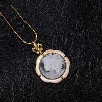 Dainty Fashion Jewelry Mythe Grec Flore Déesse Grecque Sculptée Camée Agate Shell Pendentif Collier pour cadeau de fête des mères