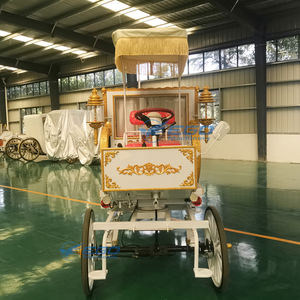 2025 Lujoso carruaje de caballos blanco real y dorado de Queen's Sightseeing Victoria Electric Horseless Carriage Cart - Product Image 2
