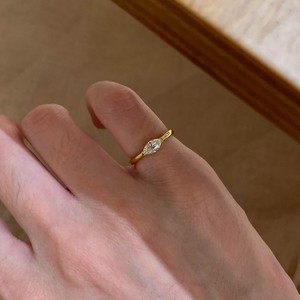 Anillo de Dedo Único N&S de Oro 18K con Zirconia Marquise, Estilo Retro Vintage, Lujo Ligero, de Cobre, Impermeable, Inalterable, para Mujer y Unisex - Product Image 1