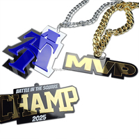 Collier à maillons en acrylique grand format, résistant aux chocs, plaqué or, avec logo du vainqueur MVP d'équipe de football et design à motifs colorés