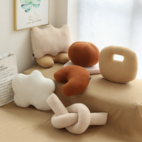 Coussin en Polyester Géométrique Design Moderne Chaud Créatif Teddy Velours Bureau Photographie Props Boule Tissé Noeuds Coussin