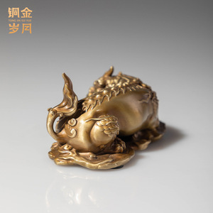 Adorno de Latón para Coche Tong Jin Sui Yue, Pixiu, Accesorio Interior Clásico de Metal y Cobre para el Tablero - Product Image 4