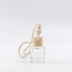 Bouteille en verre vide à suspendre pour voiture, flacon diffuseur rechargeable pour parfum et aromathérapie, ornement désodorisant pour l'air ambiant - Product Image 1