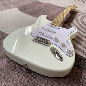 ฟิงเกอร์บอร์ดกีตาร์สีขาว พร้อมคุณสมบัติ SSS Flabellate Maple Neck จัดส่งรวดเร็ว - Product Image 3