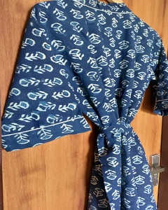 Bata Kimono Cheetah Buti de Algodón con Estampado Floral Hecho a Mano, Transpirable, de Manga Larga, Ropa de Dormir para Mujer, para Usar en Todas las Estaciones - Product Image 4