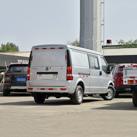 Entraînement arrière Petit Bus Dongfeng C35 7 sièges Moteur à essence Mini Van