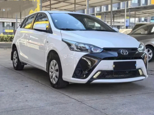 <span class=keywords><strong>Toyota</strong></span> <span class=keywords><strong>Yaris</strong></span> 1.5E <span class=keywords><strong>2018</strong></span> Usado a Bajo Precio, Automóvil de <span class=keywords><strong>Gasolina</strong></span> con Transmisión Automática CVT, Vehículo Usado Confiable - Product Image 4