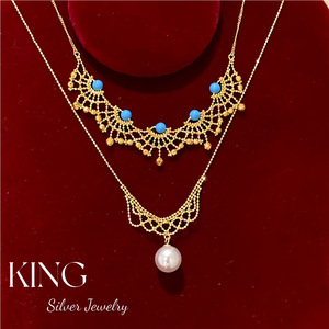 Collier en argent S925 plaqué or avec perles, design géométrique, pour soirée, de la marque King Silver Jewelry - Product Image 1
