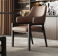 Chaise de salle à manger moderne de luxe avec accoudoirs, siège et dossier en cuir PU souple, structure en bois noir, chaise d'appoint pour la décoration de la maison