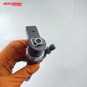หัวฉีดน้ำมันดีเซลคอมมอนเรล 0445110096 รุ่น A6130700587 สำหรับเครื่องยนต์ Mercedes Benz Sprinter Vito 2.2 CDI - Product Image 2