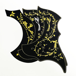 Battipenna per Chitarra Acustica Folk con Motivo Laser Colibrì Floreale Nero e Oro, Protezione Antigraffio per Chitarre da 40-41 Pollici - Product Image 1