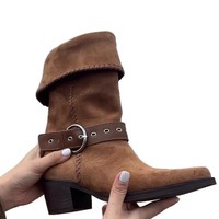 Nouvelles Bottes Chelsea Western Rétro à Talon Haut 2026, Bottes de Motard en Daim à Bout Pointu Mi-Mollet pour Chevilles Larges, avec Boucles de Ceinture Antidérapantes, Collection Automne